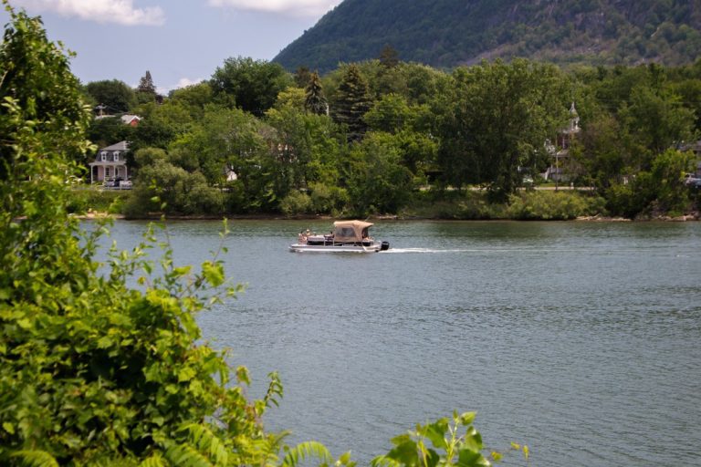 Ponton sur la rivière Richelieu