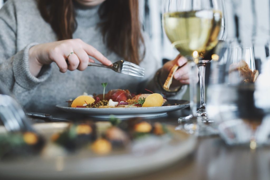 Repas gastronomique au restaurant Coureur des bois